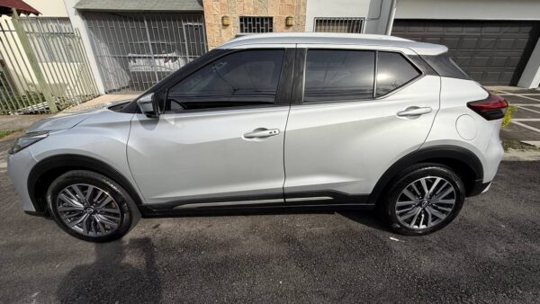 SUV NISSAN Kicks - Imagen 4