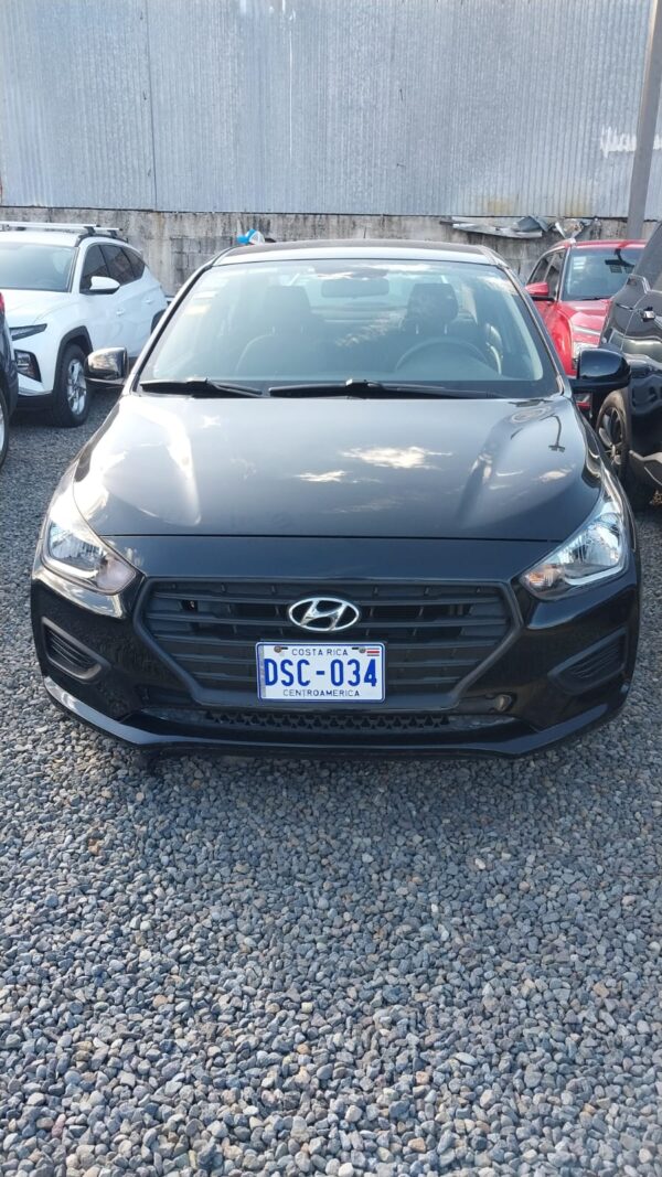 HYUNDAI VERNA GL 2020 DSC034