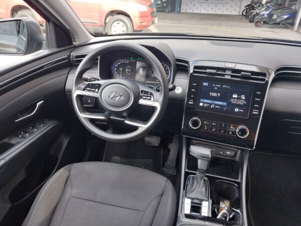 HYUNDAI TUCSON GL 2023 BXF251 - Imagen 2