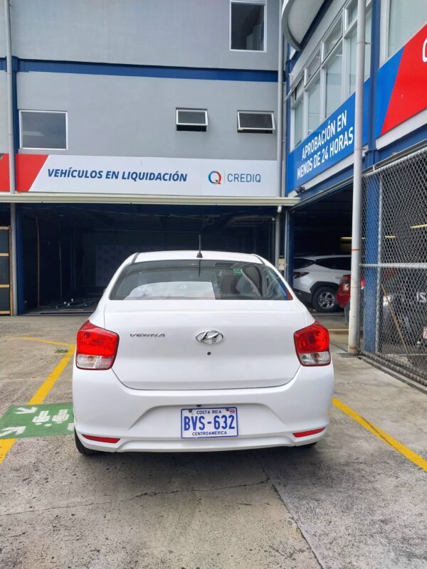 HYUNDAI VERNA GL 2022 BVS632 - Imagen 3