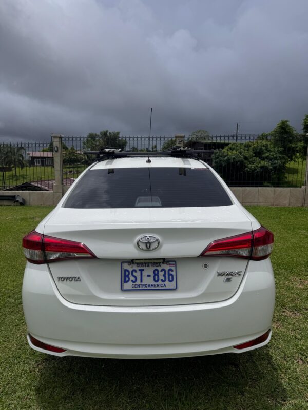 TOYOTA YARIS E 2019 BST836 - Imagen 2