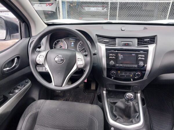 NISSAN FRONTIER XE 2018 CL 477425 - Imagen 2