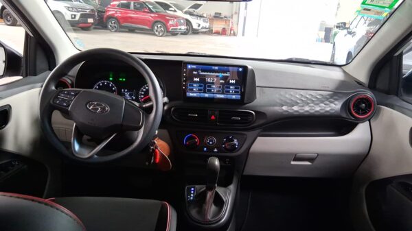 HYUNDAI GRAND I10 GLS 2023 BXS543 - Imagen 2