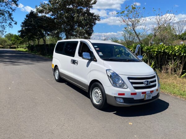 HYUNDAI H 1 2017 LB 002595