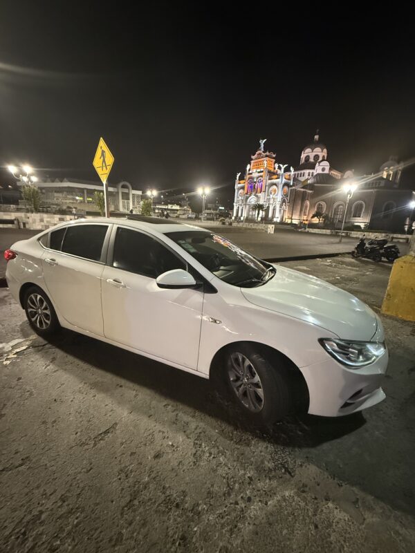 CHEVROLET CAVALIER PREMIER 2018 BQR771 - Imagen 3