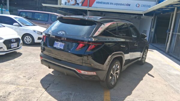 HYUNDAI TUCSON GL 2024 BYC699 - Imagen 3