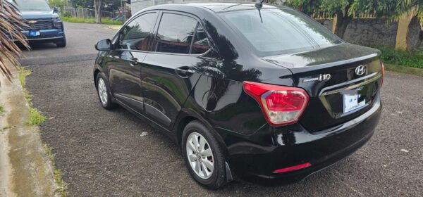 HYUNDAI GRAND I10 GLS 2017 BNC449 - Imagen 4