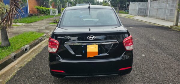 HYUNDAI GRAND I10 GLS 2017 BNC449 - Imagen 2