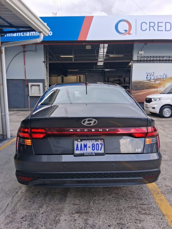 HYUNDAI ACCENT GL 2025 AAM807 - Imagen 3