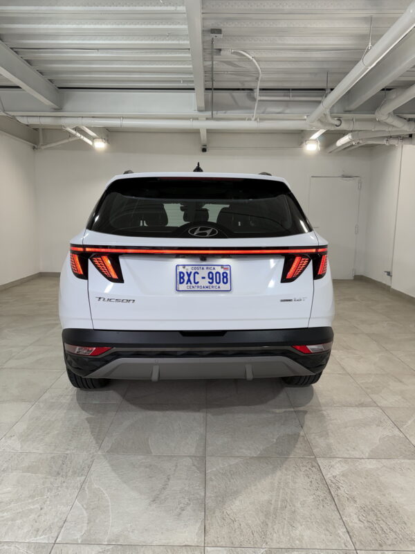 HYUNDAI TUCSON GL 2023 BXC908 - Imagen 2