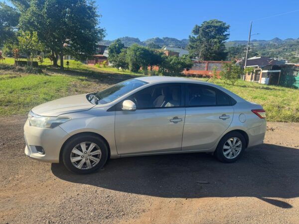 TOYOTA YARIS G 2016 BKV226 - Imagen 6