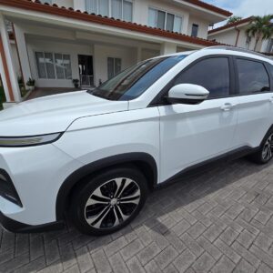 Alternative view of SUV CHEVROLET Captiva