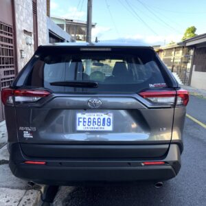 Alternative view of SUV TOYOTA Rav4