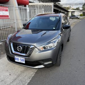 SUV NISSAN Kicks