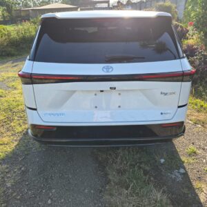 Alternative view of SUV TOYOTA Rav4
