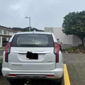 Alternative view of SUV MITSUBISHI Montero Sport