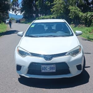 AUTOMOVIL TIPO SEDAN TOYOTA Corolla