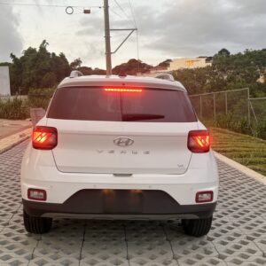 Alternative view of SUV HYUNDAI Venue