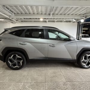 Alternative view of HYUNDAI TUCSON GL 2024 BZB744