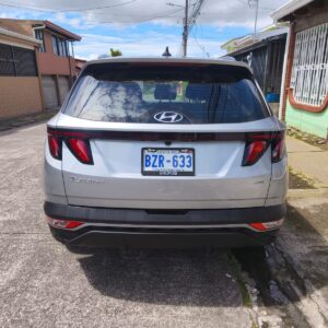Alternative view of SUV HYUNDAI Tucson
