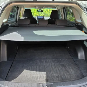 Alternative view of SUV TOYOTA Rav4
