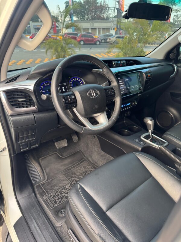 Toyota Hilux - Imagen 8