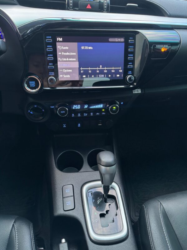 Toyota Hilux - Imagen 6