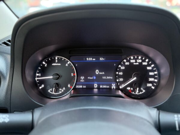 Nissan np300 - Imagen 3