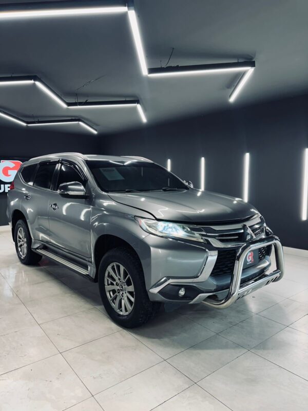 Mitsubishi Montero