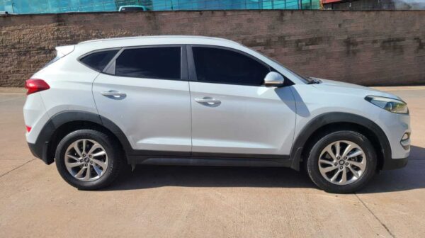 HYUNDAI - Imagen 5