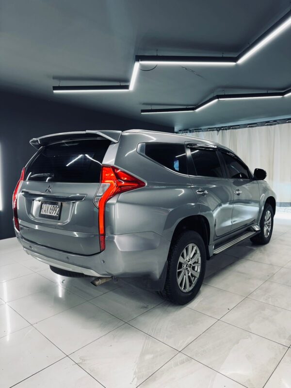 Mitsubishi Montero - Imagen 6