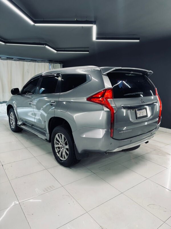 Mitsubishi Montero - Imagen 3