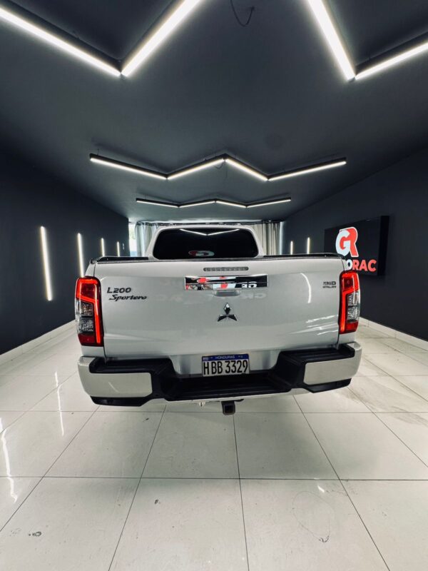 Mitsubishi L200 - Imagen 4