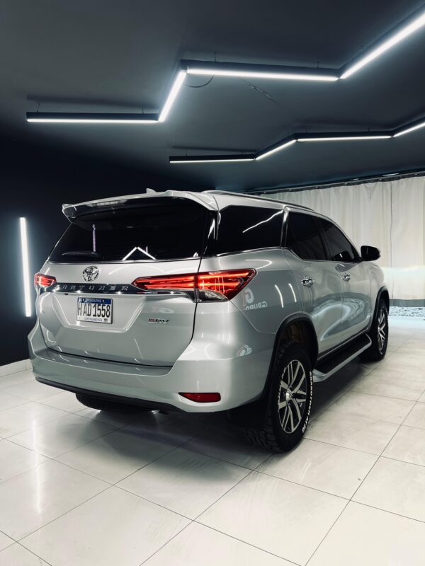Toyota fortune - Imagen 4