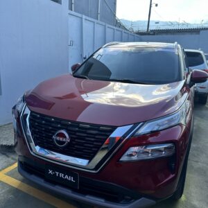 Alternative view of Nissan X-trail