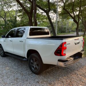 Alternative view of Toyota hilux
