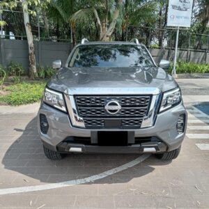 NISSAN NP300 FRONTIER - GRIS - AUTOMATICO 4X4 AGENCIA