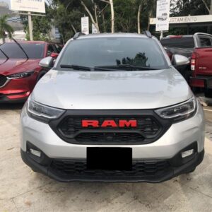 RAM 700 LARAMIE PLATEADO 2023
