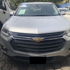 CHEVROLET TRAVERSE LT 2018 GRIS CLARO