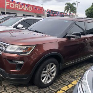 Alternative view of FORD EXPLORER XLT