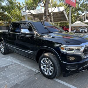 Alternative view of RAM 1500 LIMITED 4X4 NEGRO 2023