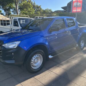Alternative view of ISUZU D-MAX 4X4 AZUL 2024