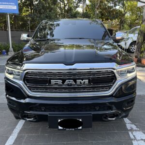 RAM 1500 LIMITED 4X4 NEGRO 2023