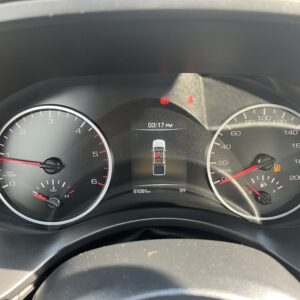 Alternative view of POER PILOT 4X4 PLATEADO 2024