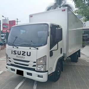 Alternative view of ISUZU NPR 2025 FURGON C135002 - MANUAL 4X2 BLANCO AGENCIA