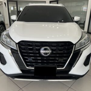 NISSAN KICKS SENSE BLANCO 2024