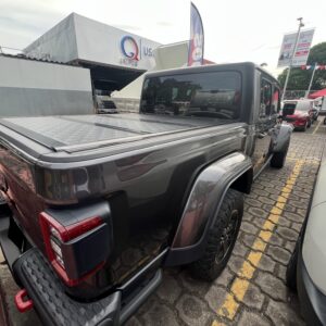 Alternative view of JEEP GLADIATOR 2022 GRIS