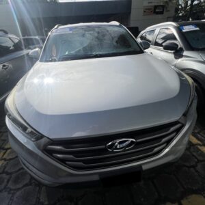 HYUNDAI TUCSON GL 2019 PLATEADO