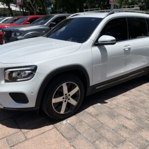 Alternative view of MERCEDES BENZ GLB 200 BLANCO METALICO 2023